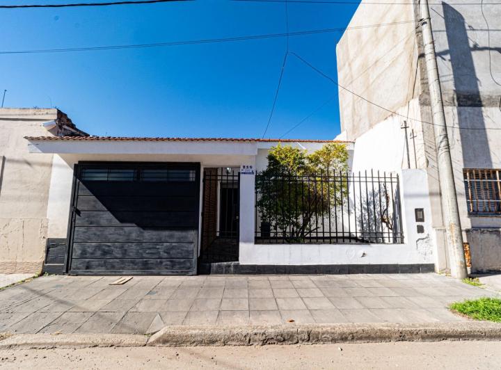 Casa · 115m² · 4 Ambientes · 1 Cochera