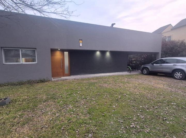Casa · 133m² · 4 Ambientes · 1 Cochera