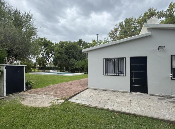 Casa · 200m² · 4 Ambientes · 1 Cochera