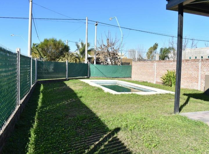 Casa · 70m² · 4 Ambientes · 1 Cochera