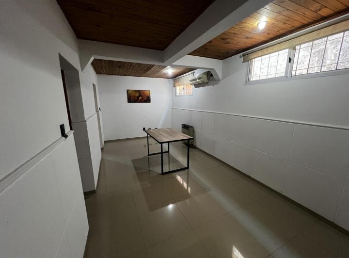 Casa · 130m² · 3 Ambientes · 1 Cochera