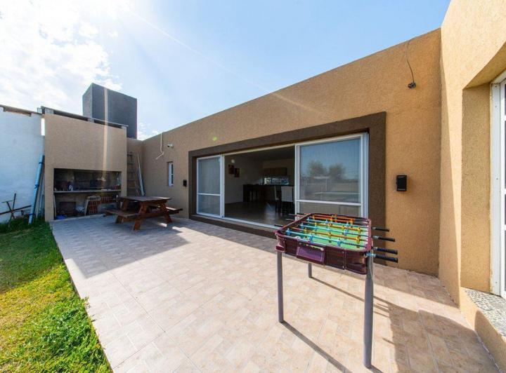 Casa · 75m² · 3 Ambientes · 1 Cochera