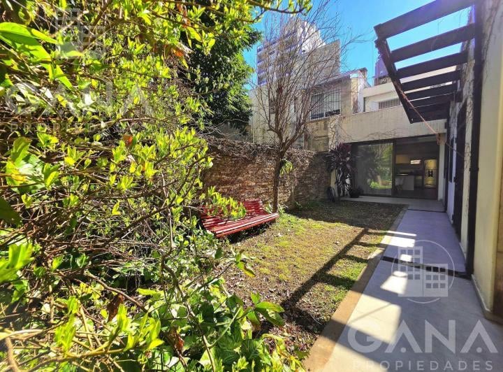 Casa · 203m² · 6 Ambientes · 1 Cochera