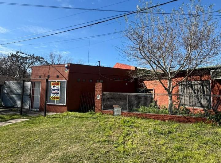 Casa · 65m² · 2 Dormitorios · 1 Cochera
