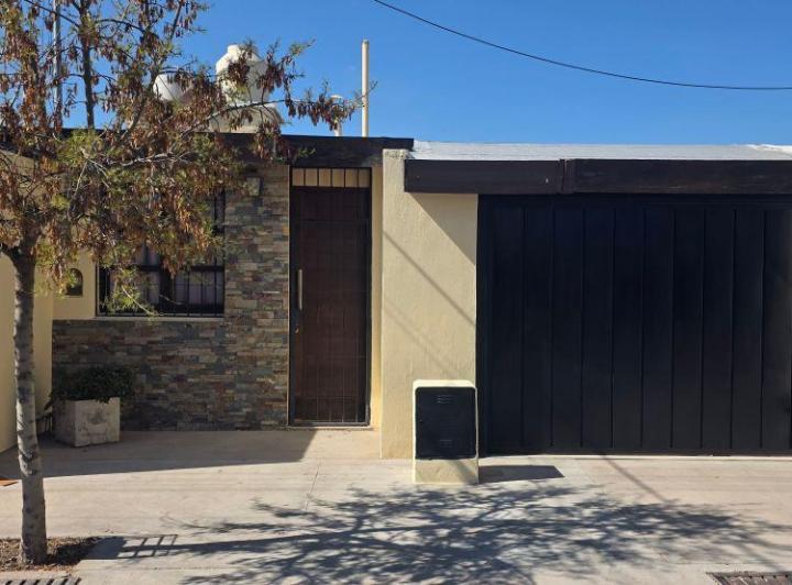 Casa · 100m² · 4 Ambientes · 1 Cochera