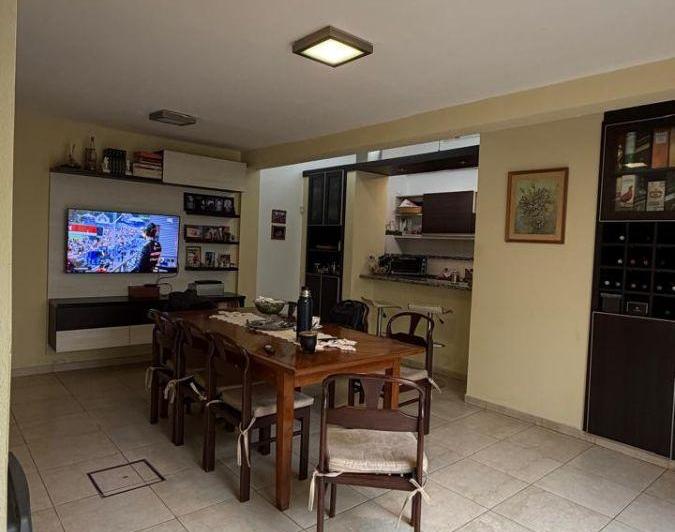 Casa · 137m² · 5 Ambientes · 1 Cochera