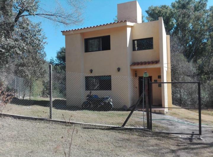 Casa · 110m² · 5 Ambientes · 3 Cocheras