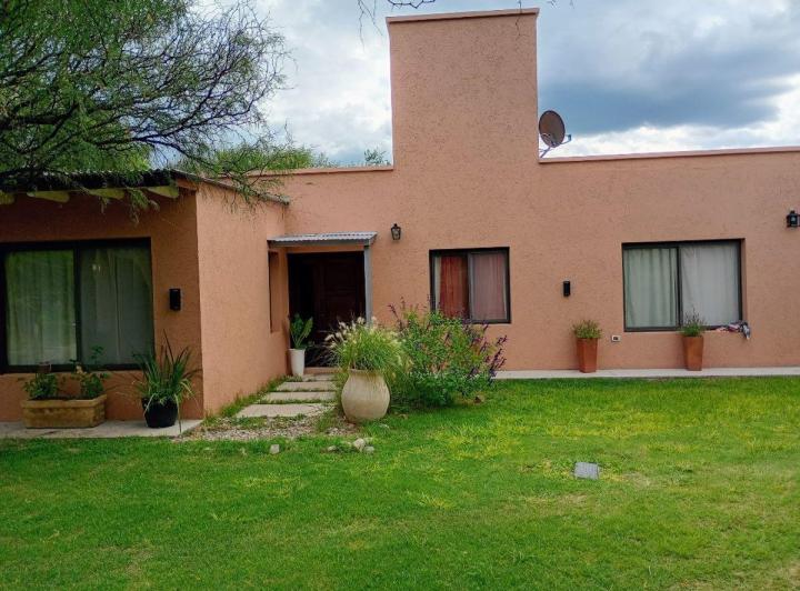 Casa · 160m² · 4 Ambientes · 1 Cochera