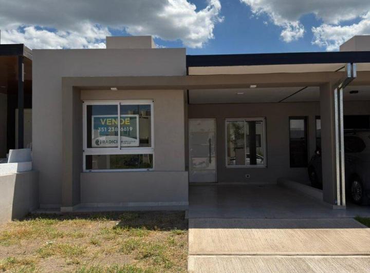 Casa · 95m² · 3 Ambientes · 1 Cochera