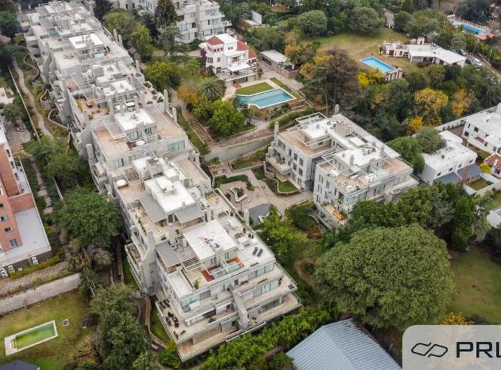 Departamento · 224m² · 8 Ambientes · 2 Cocheras
