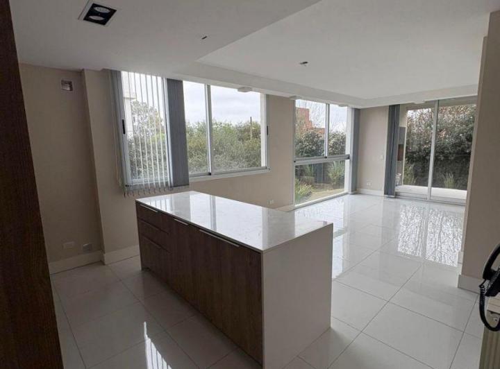 Departamento · 99m² · 4 Ambientes · 1 Cochera