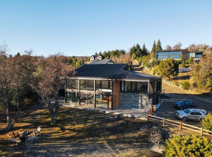 Casa · 420m² · 6 Ambientes · 1 Cochera