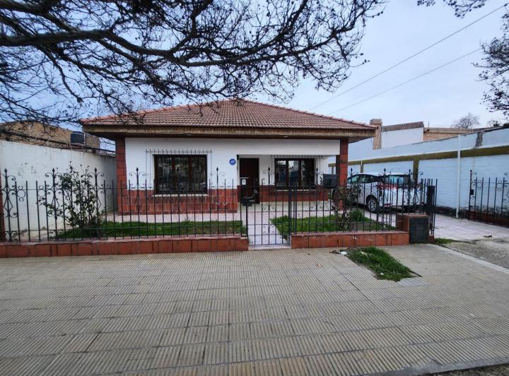 Casa · 150m² · 6 Ambientes · 1 Cochera