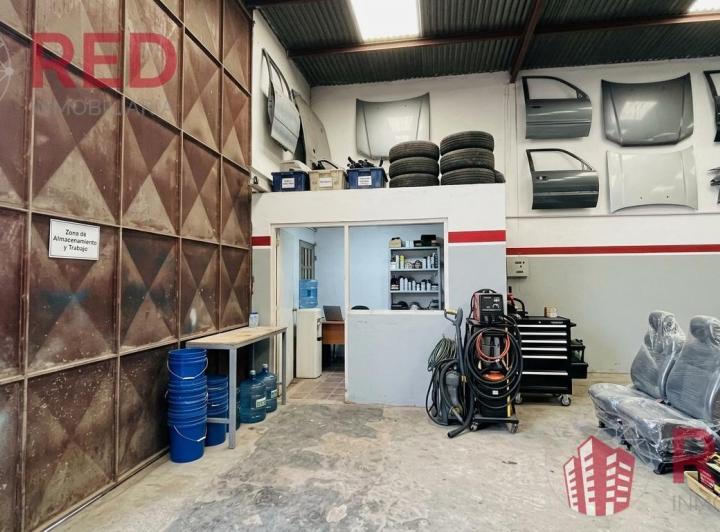 Bodega-Galpón · 575m² · 3 Ambientes