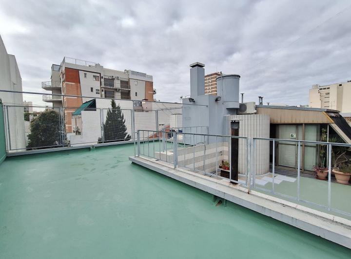 PH · 220m² · 6 Ambientes · 1 Cochera