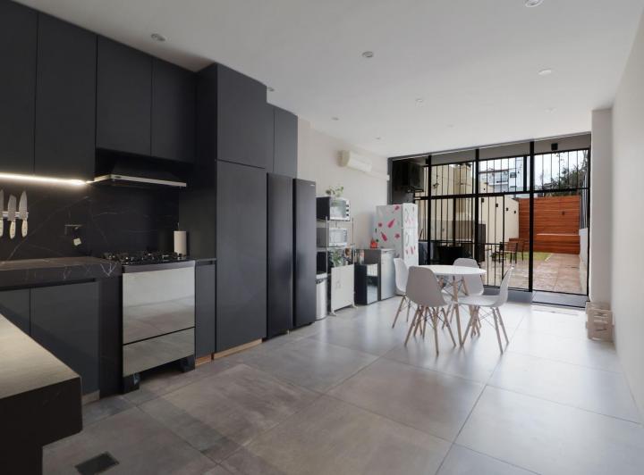 PH · 203m² · 5 Ambientes · 1 Cochera