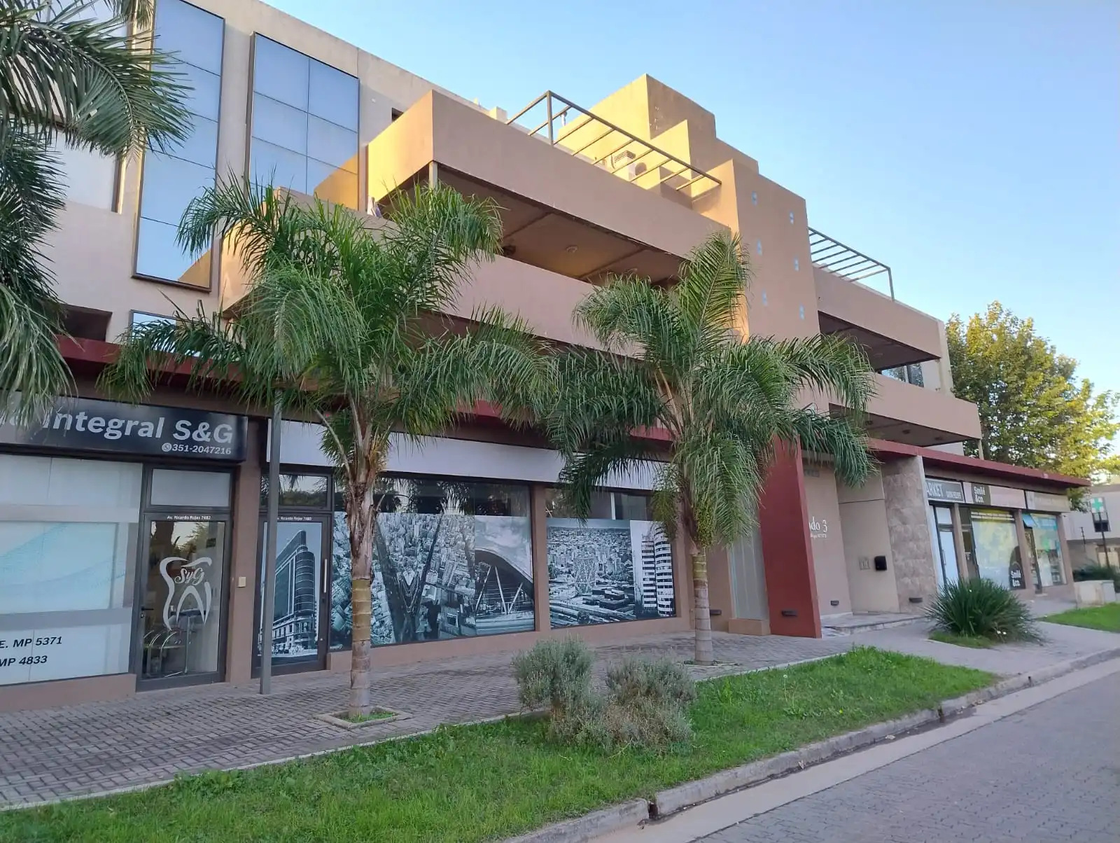 VENTA LOCAL u OFICINA bº Arguello- 125m2 CON COCHERA