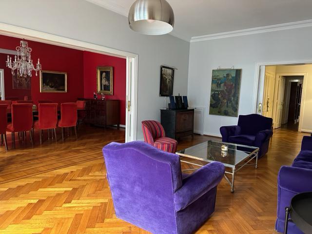 Departamento · 230m² · 7 Ambientes · 1 Cochera