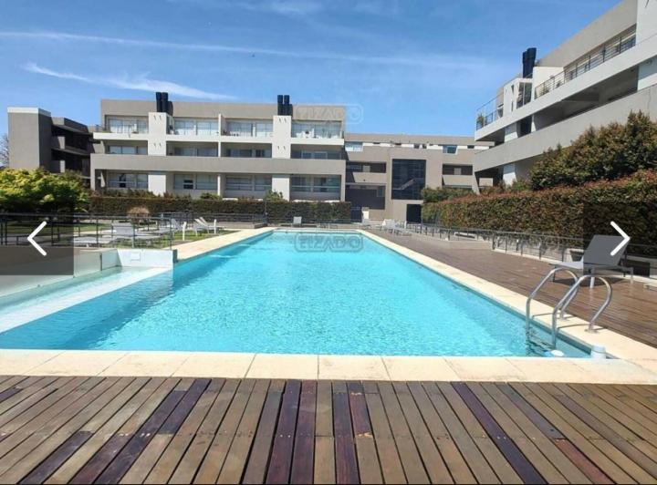 Departamento · 140m² · 4 Ambientes · 1 Cochera