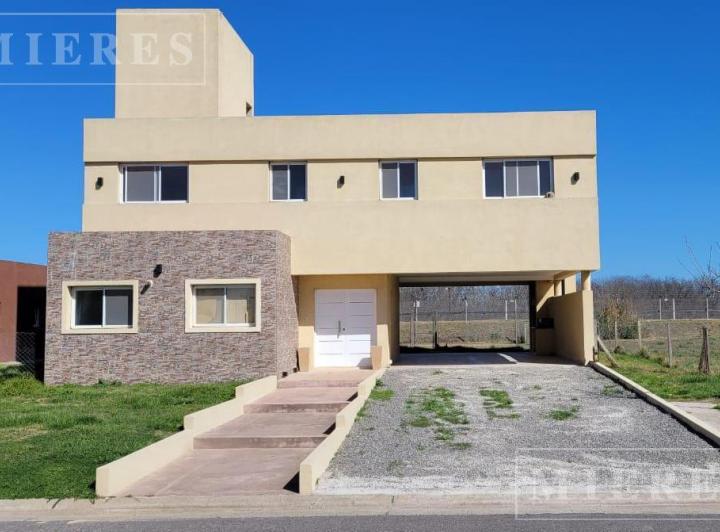 Casa · 175m² · 5 Ambientes · 2 Cocheras