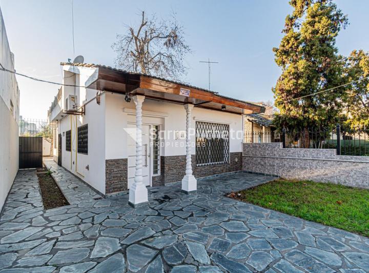 Casa · 142m² · 4 Ambientes · 2 Cocheras