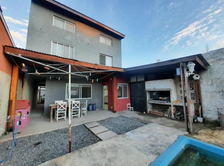 Casa · 120m² · 4 Ambientes · 2 Cocheras