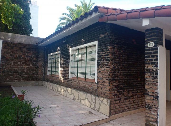 Casa · 140m² · 4 Ambientes · 1 Cochera