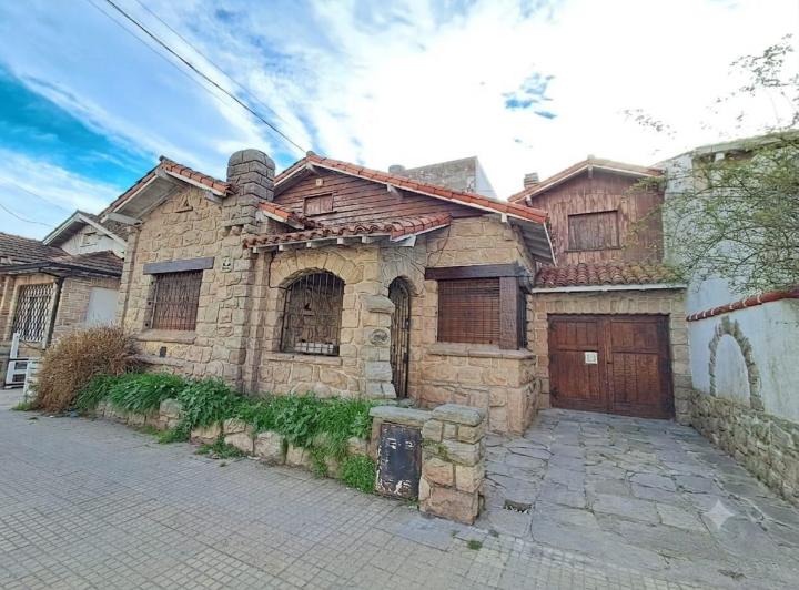 Casa · 153m² · 4 Ambientes · 1 Cochera