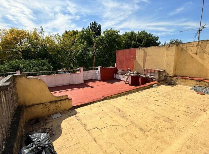 Casa · 180m² · 5 Ambientes