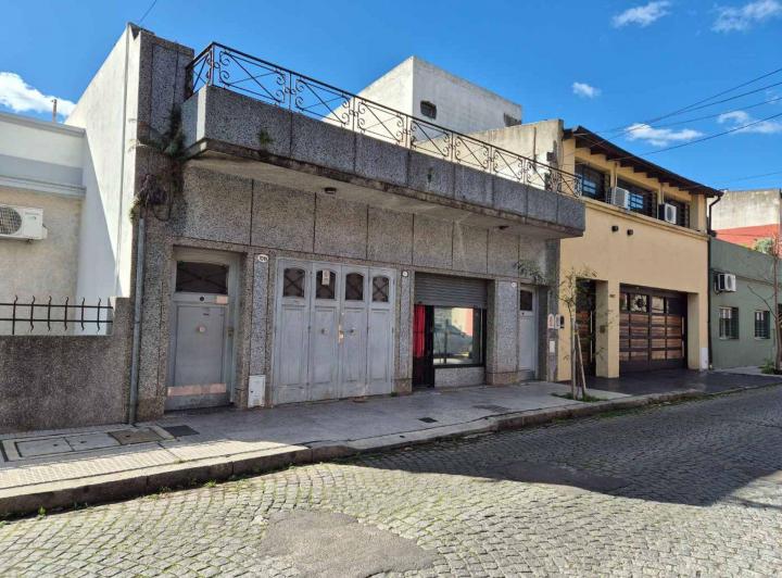Casa · 153m² · 4 Ambientes · 1 Cochera