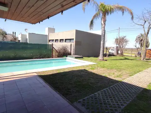 Casa en Venta en Roldan, San Lorenzo