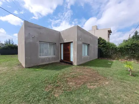 Casa en Venta en Roldan, San Lorenzo