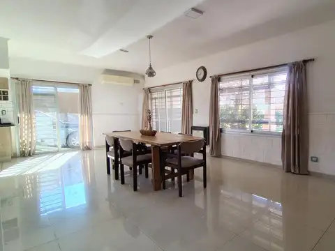 Casa en Venta en Roldan, San Lorenzo