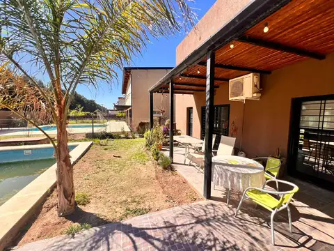 Casa en Venta en Roldan, San Lorenzo