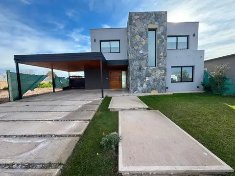 Casa en Alquiler en Maipu, Maipú