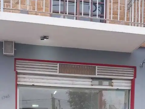 Local en Alquiler en Los Hornos, La Plata