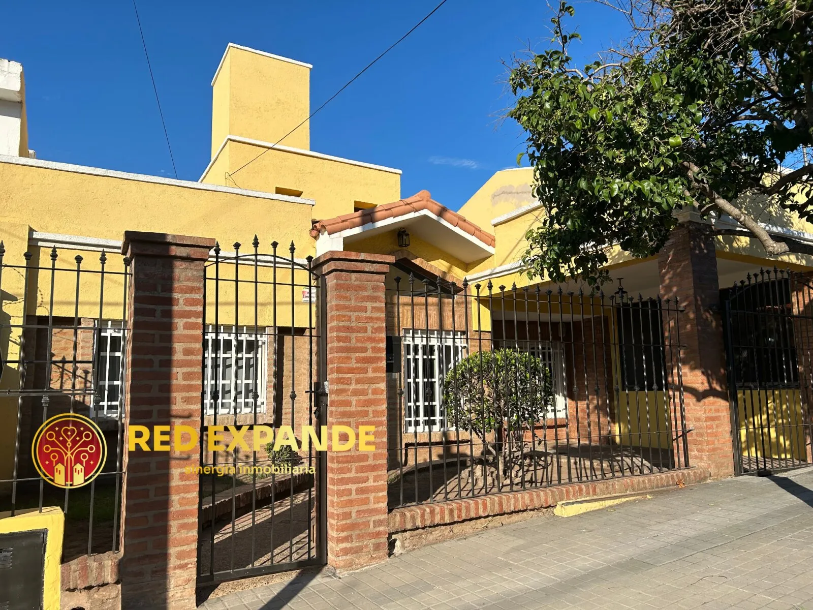 Alquiler Casa en Barrio Parque Chacabuco