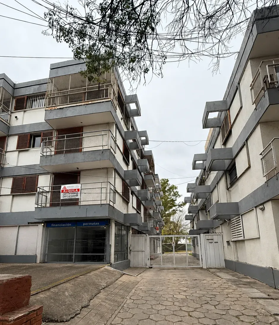 ALQUILER - DPTO 4 DORMITORIOS - B° VILLA CABRERA