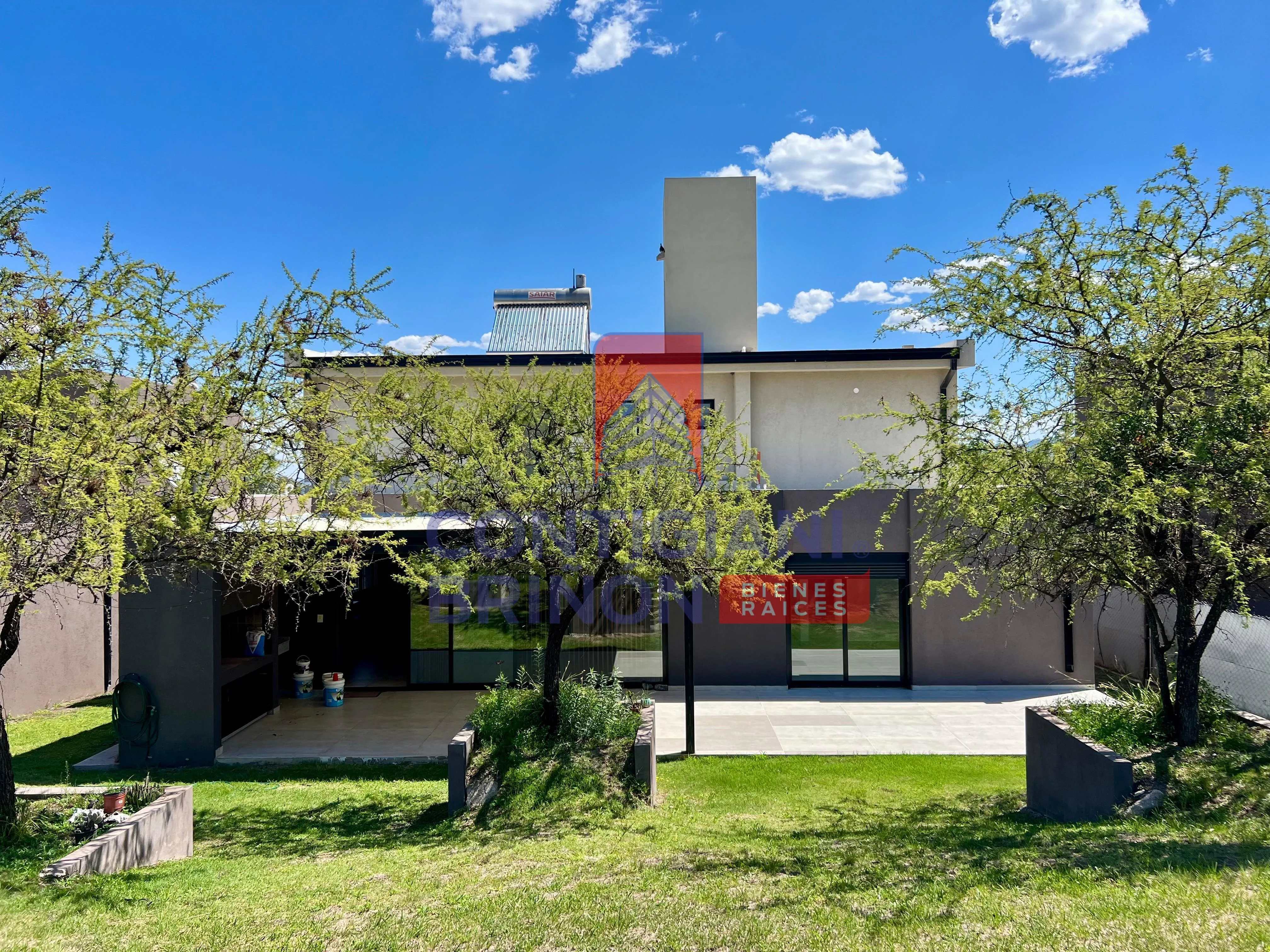 Casa en alquiler de 3 dormitorios villa allende golf, Barrio cerrado seguridad n...
