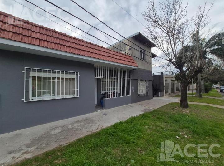 Casa · 110m² · 4 Ambientes · 1 Cochera