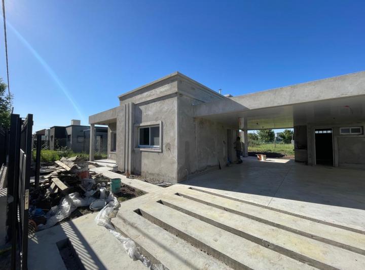 Casa · 170m² · 3 Ambientes · 2 Cocheras