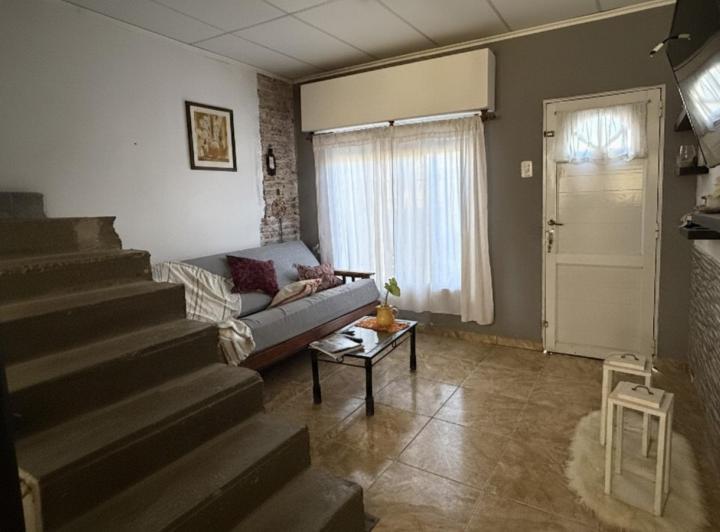 Casa · 117m² · 6 Ambientes · 1 Cochera