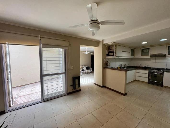Casa · 175m² · 5 Ambientes · 2 Cocheras
