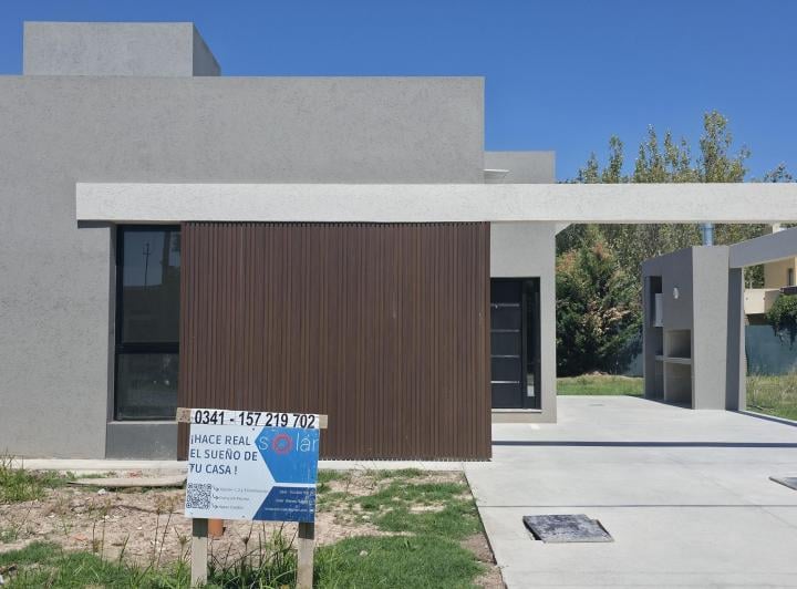 Casa · 80m² · 3 Ambientes · 3 Cocheras