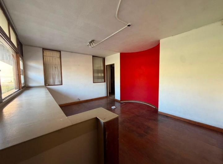 Oficina comercial · 138m² · 7 Ambientes · 10 Cocheras