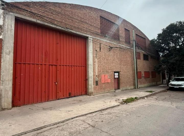 Bodega-Galpón · 704m² · 1 Ambiente