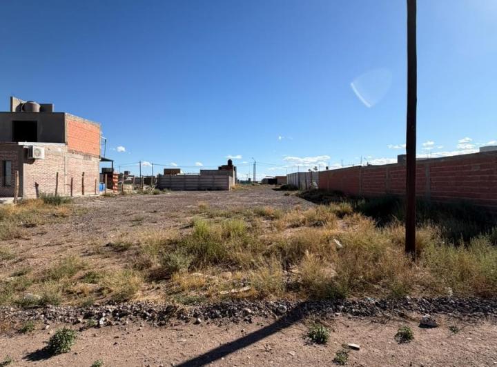 Terreno · 300m²