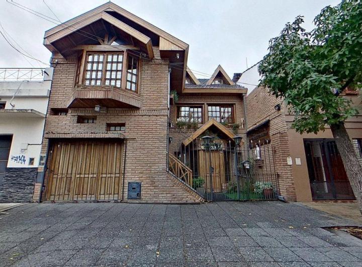 PH · 212m² · 4 Ambientes · 1 Cochera