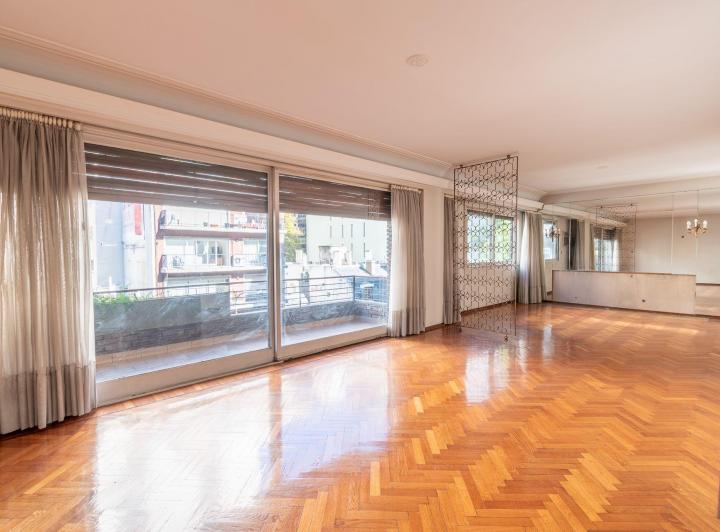 Departamento · 145m² · 5 Ambientes · 1 Cochera