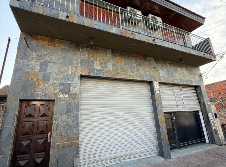 Casa · 94m² · 4 Ambientes · 1 Cochera